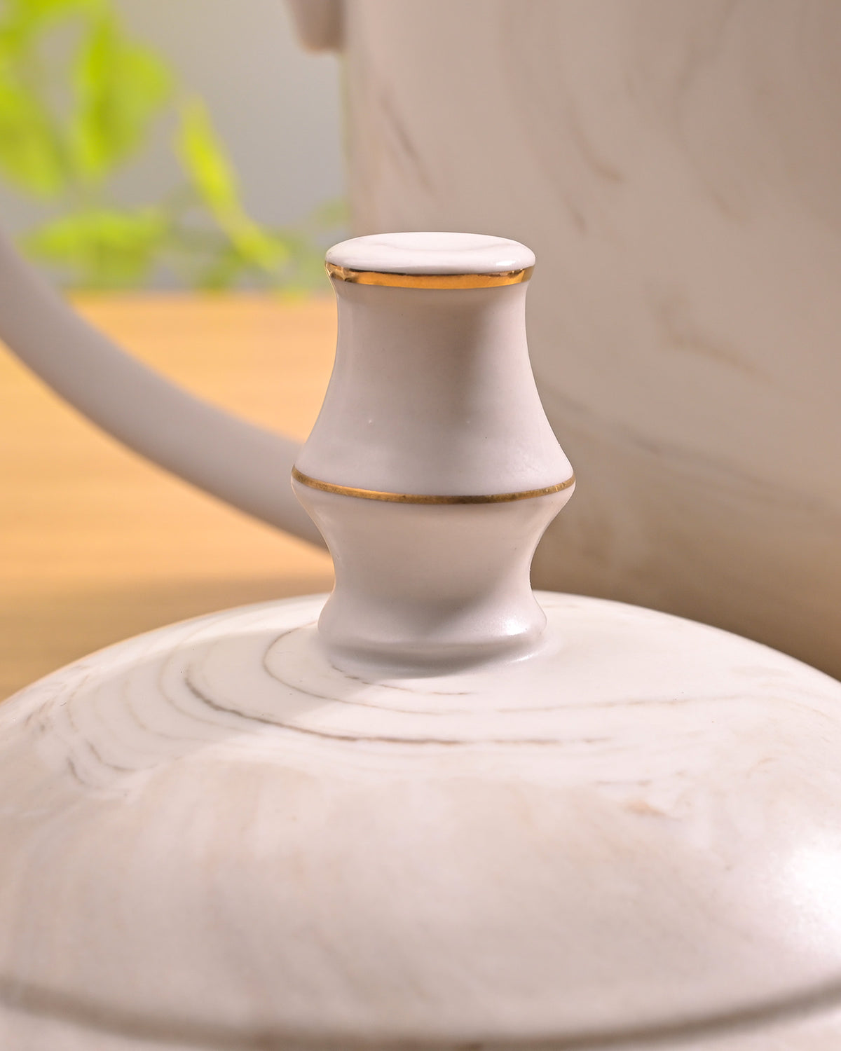 Greige Tea Kettle Set on Table – Kairaus
