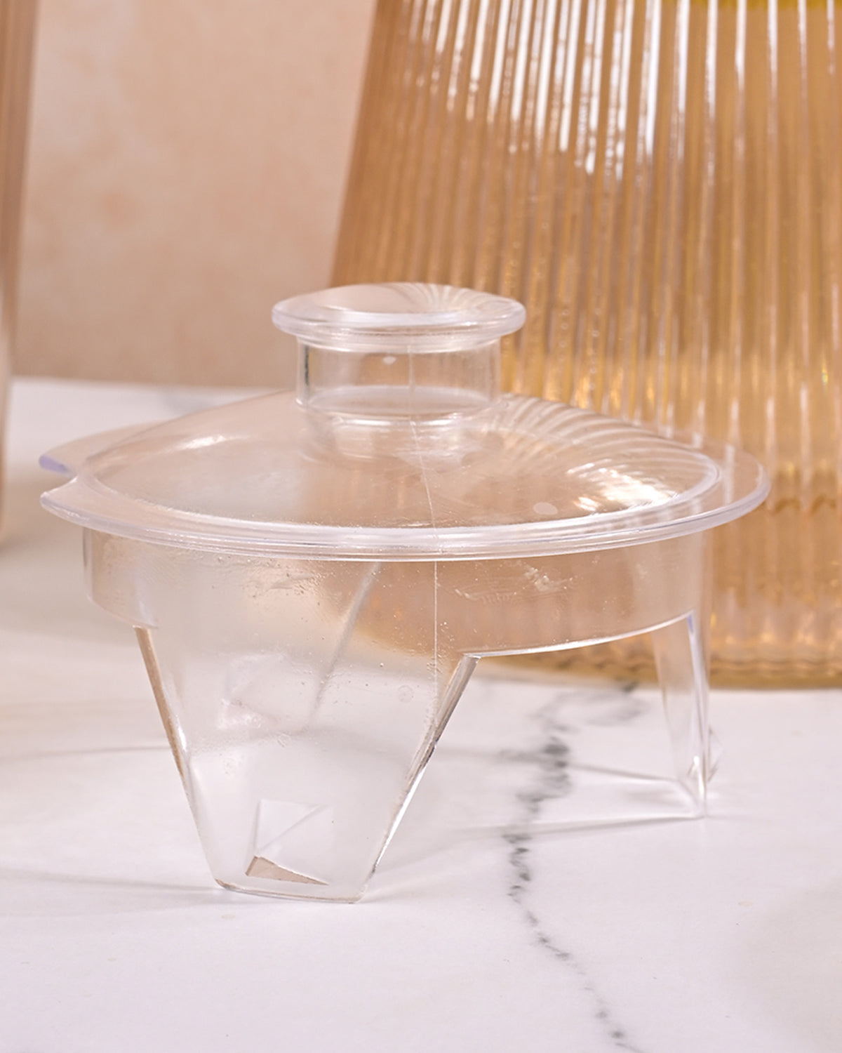 Decorative amber glass water jug set with a sophisticated finish