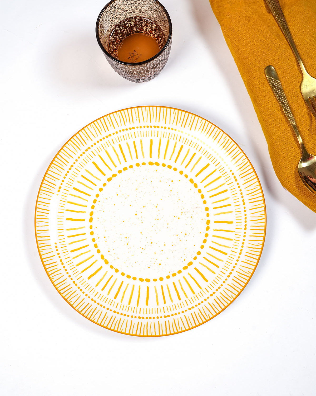Amoret porcelain dinner plates for modern dining table settings