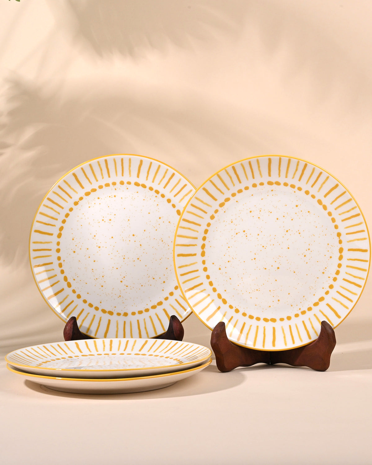 Amoret porcelain quarter plates set of 4