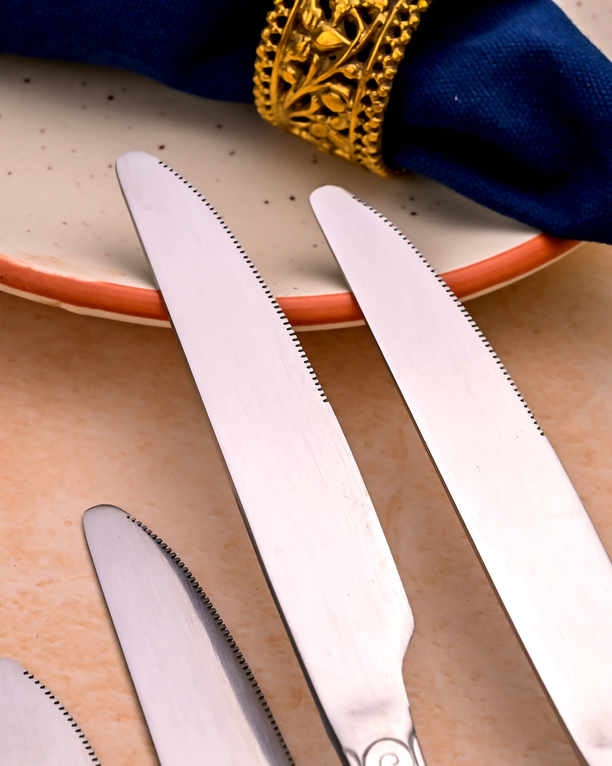 Artisan Edge Stainless Steel Knives – Set of Six with Sleek Design