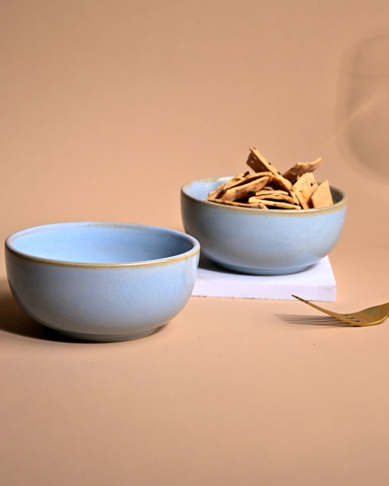 Elegant blue porcelain serving bowl set