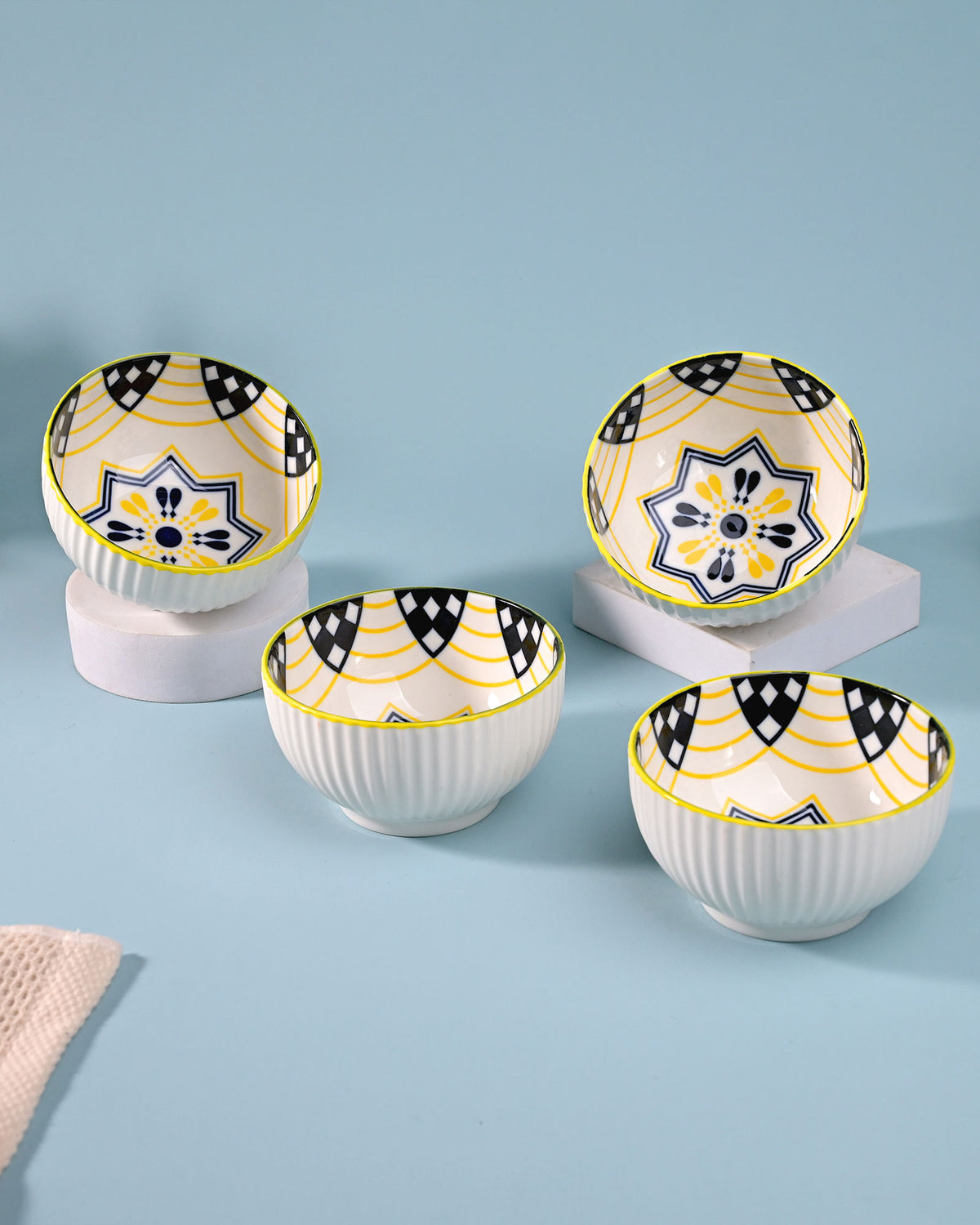 Artistic porcelain shiny bowls set of 4