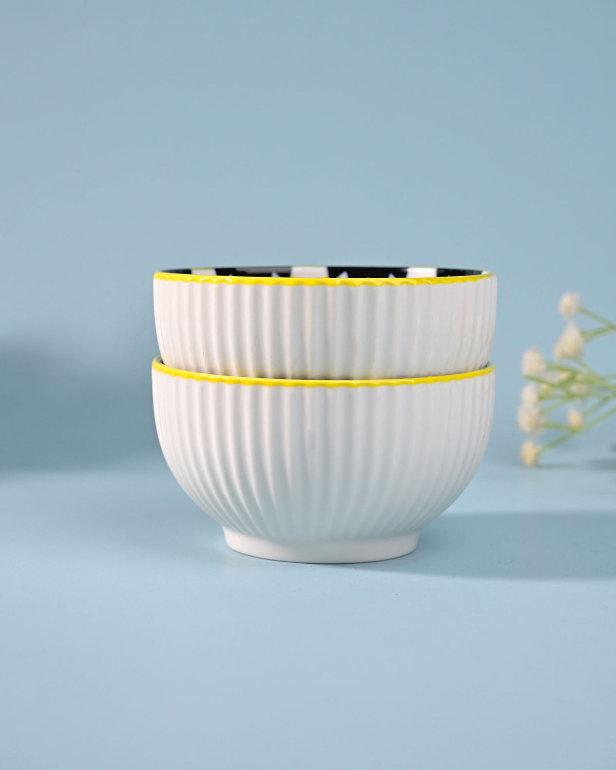 Set of two polished porcelain bowls with artistic design