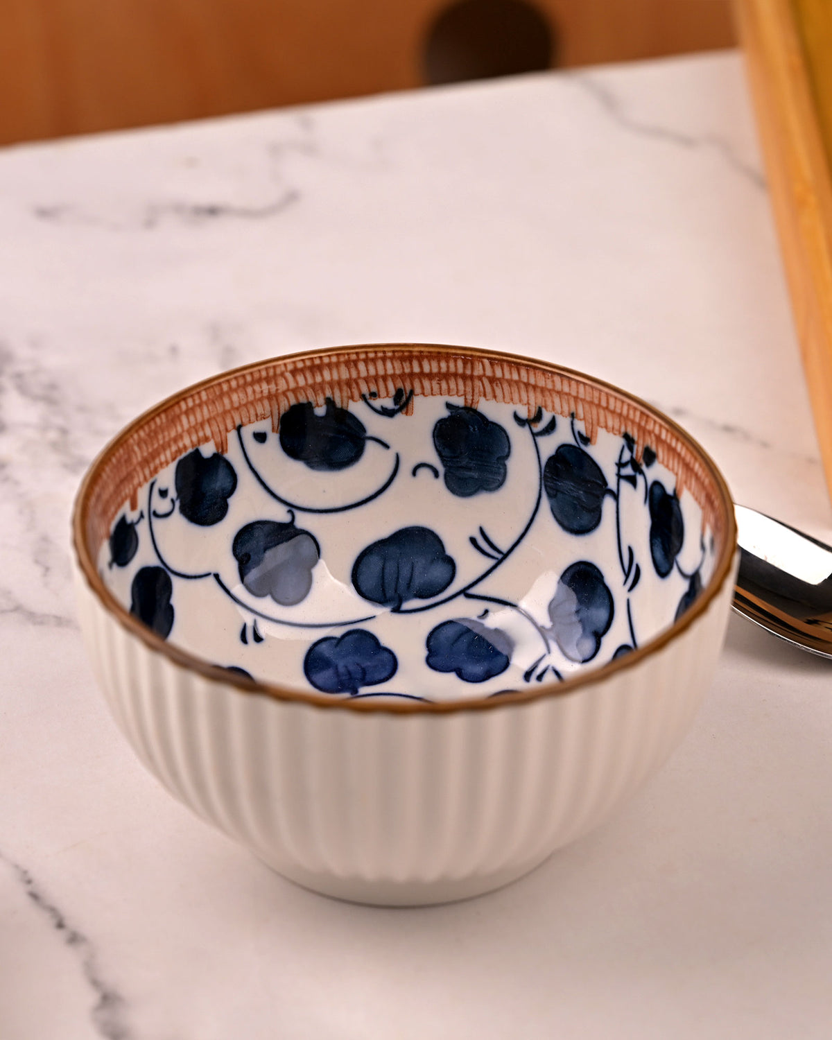 Stylish set of four porcelain bowls for home dining