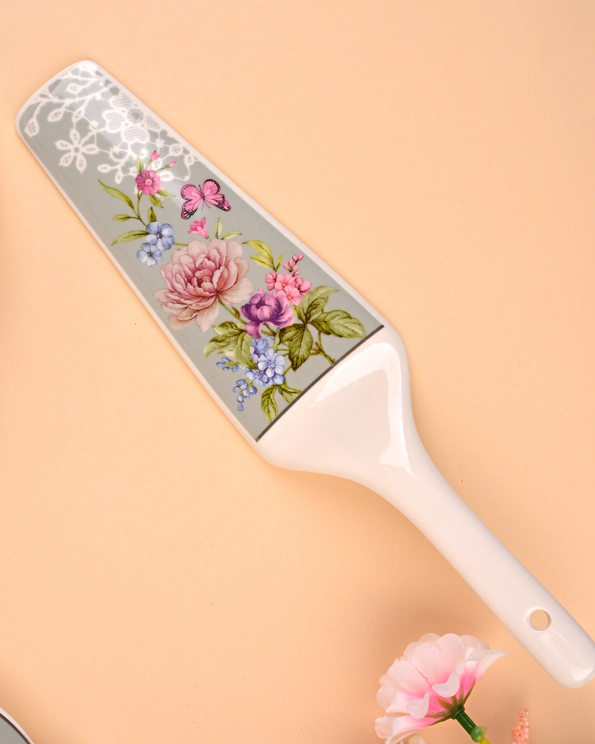 Elegant bone china plates and tableware set