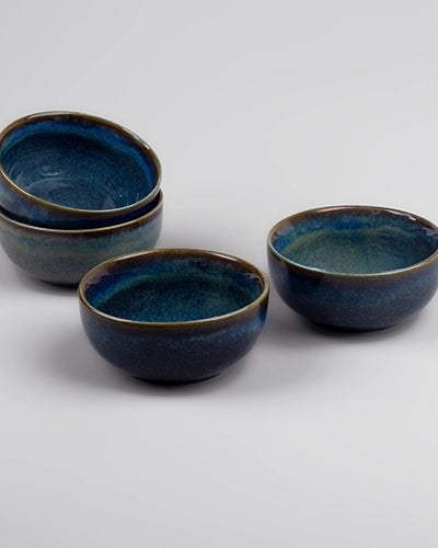 Elegant glossy blue porcelain serving bowl set