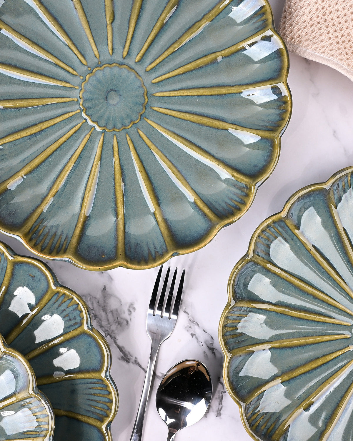 10.5 inch ceramic flower plates in brown