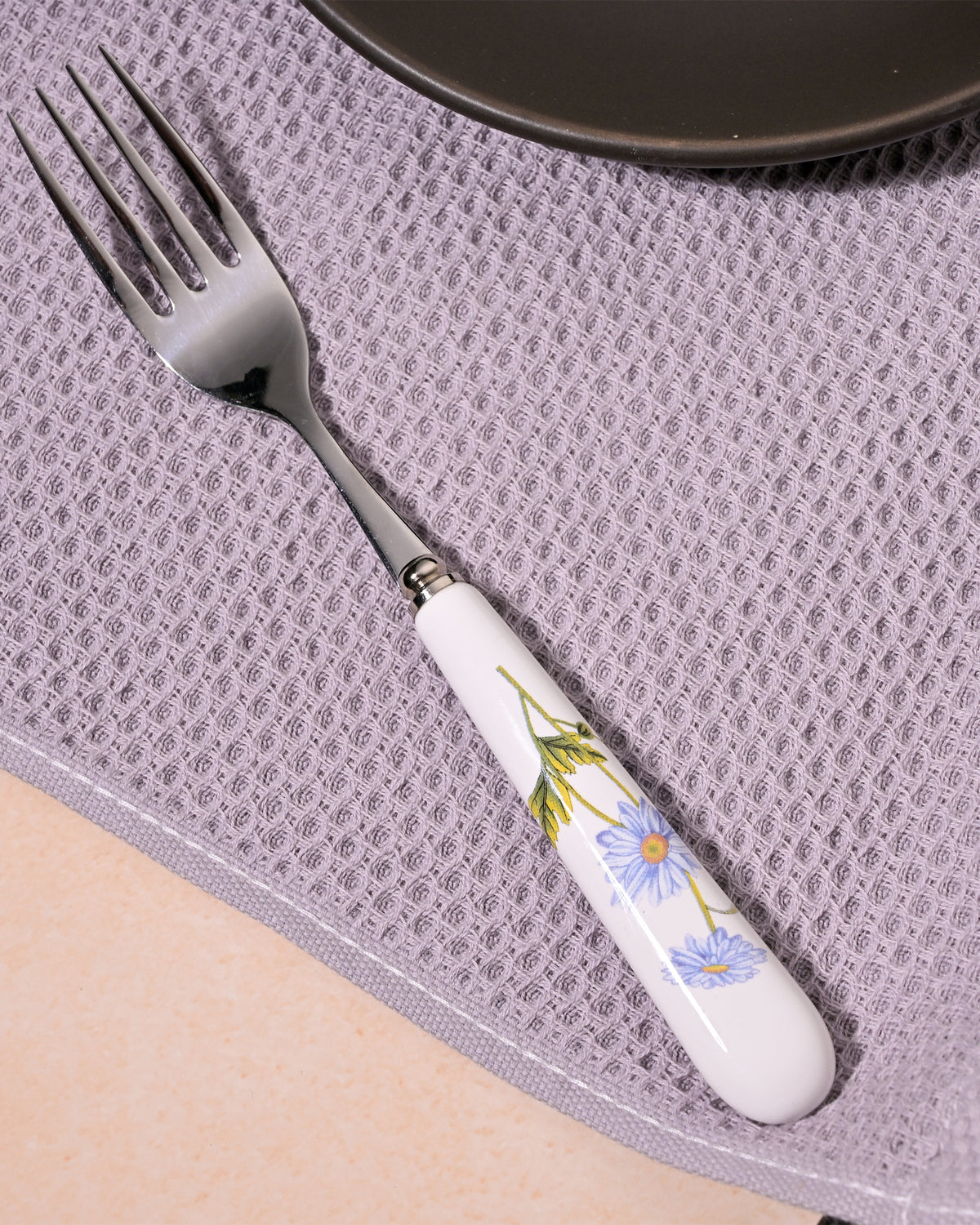 Daisy pattern ceramic fork set