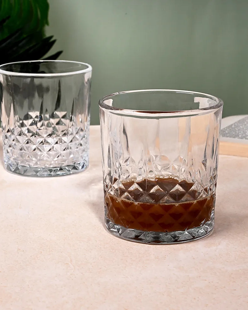 Set of 2 clear whiskey glasses for serving drinks