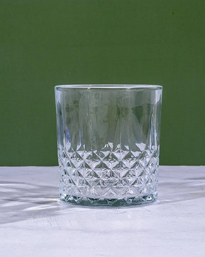 Elegant whiskey tumbler with clear finish