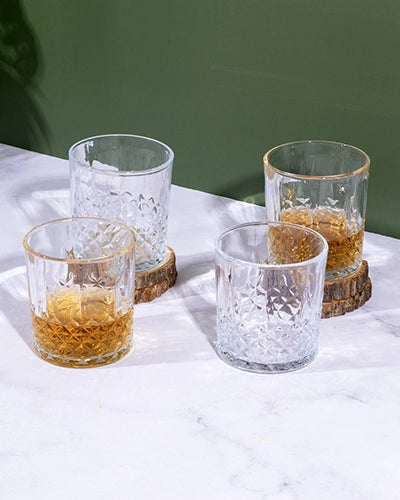Four-piece whiskey glass set for home bar
