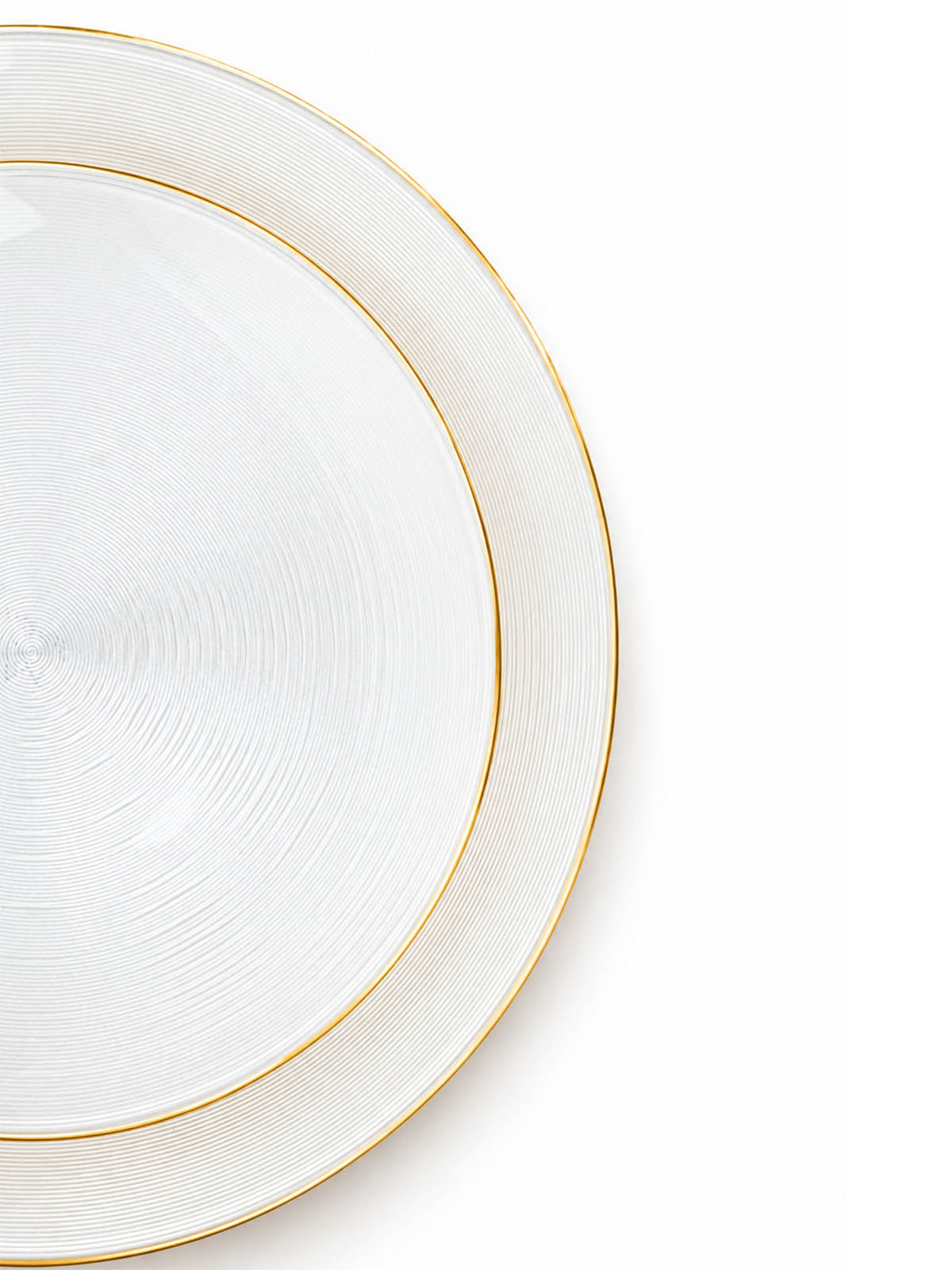 Crownline Real Gold Dinner Set product photography for a premium tableware collection