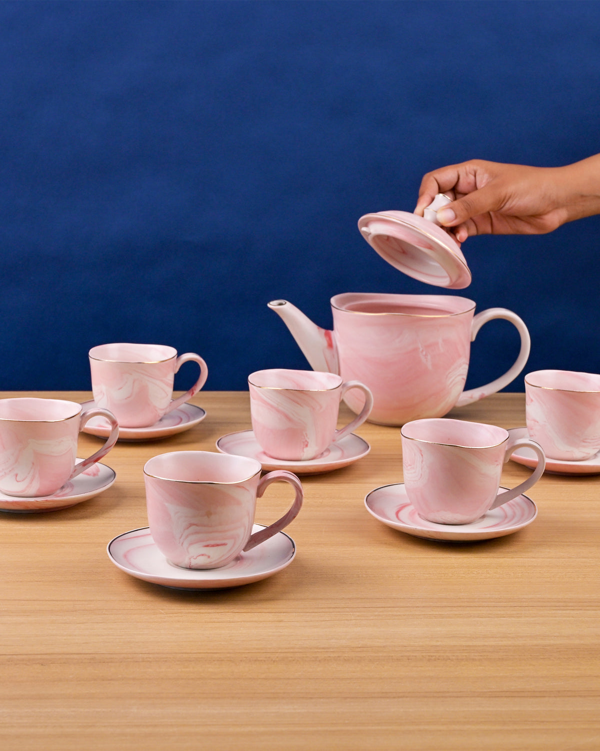 Faded Pink Tea Kettle Set Close Up – Kairaus