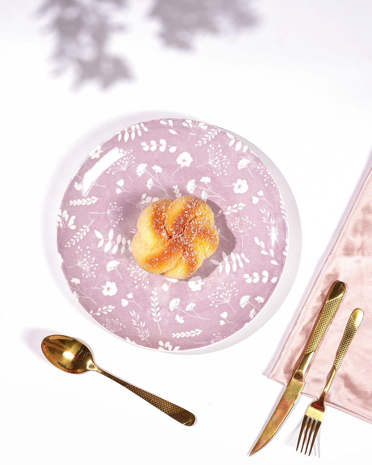 Dahlia porcelain dinner plate set of six with elegant design