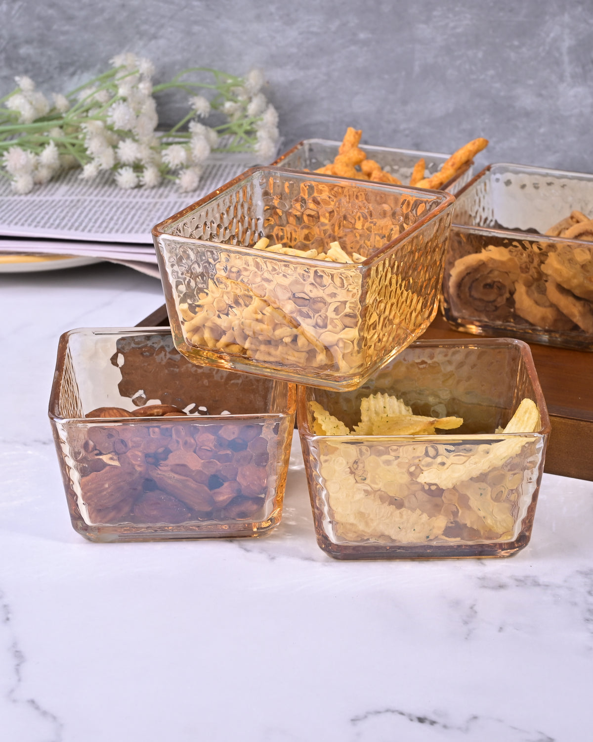 Square glass bowls for dining table serving