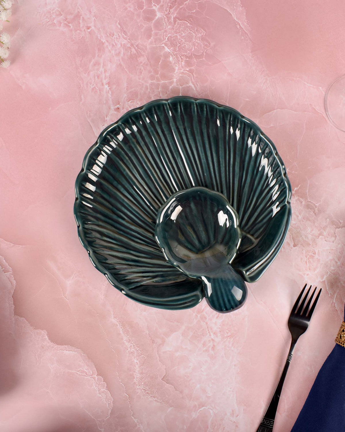 Stylish dark green ceramic serving dish