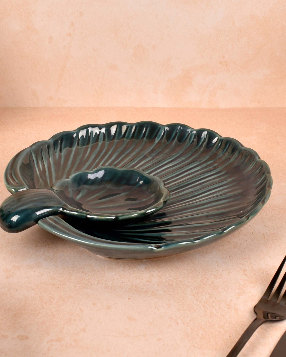 Deep green platter for appetizers and snacks