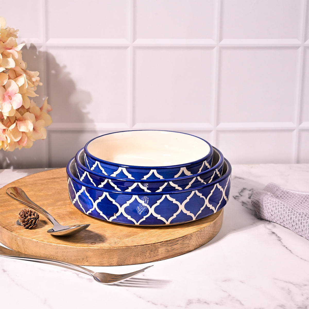 Elegant ceramic serving bowl set of 3