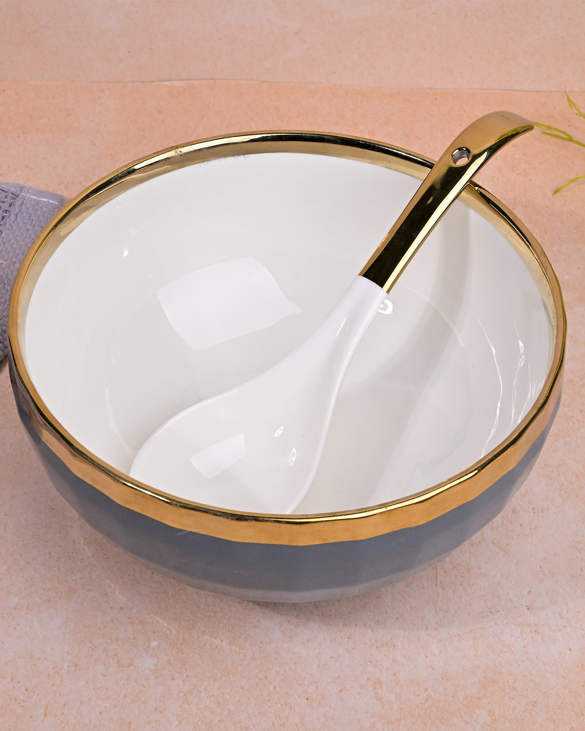 Modern grey and gold bowls for elegant table settings