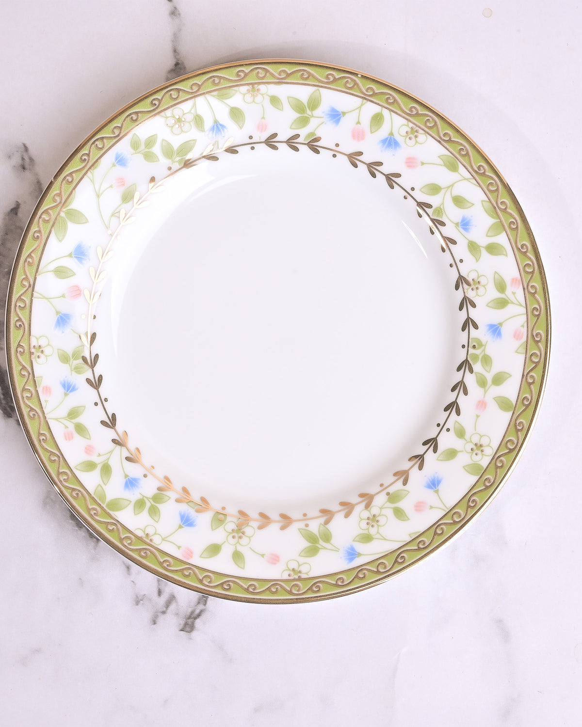 Premium porcelain serving bowls with coordinating spoons