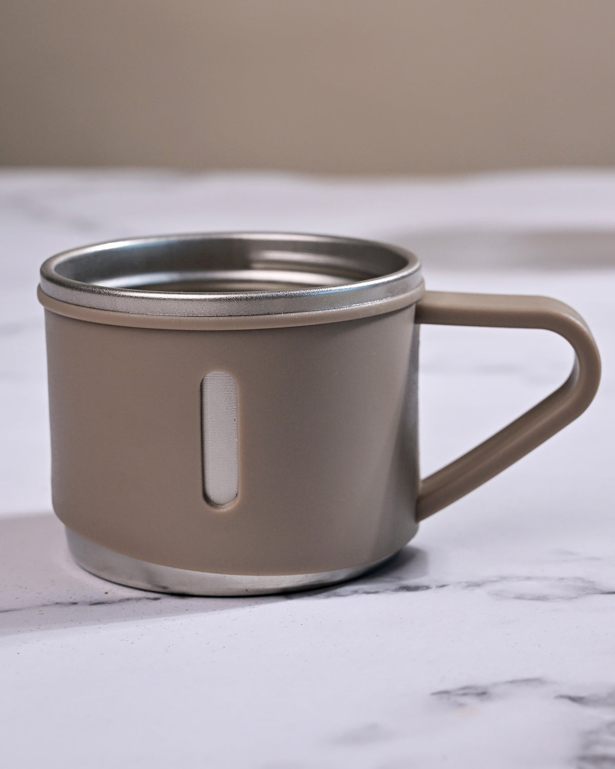 High-quality stainless steel vacuum flask set with modern design