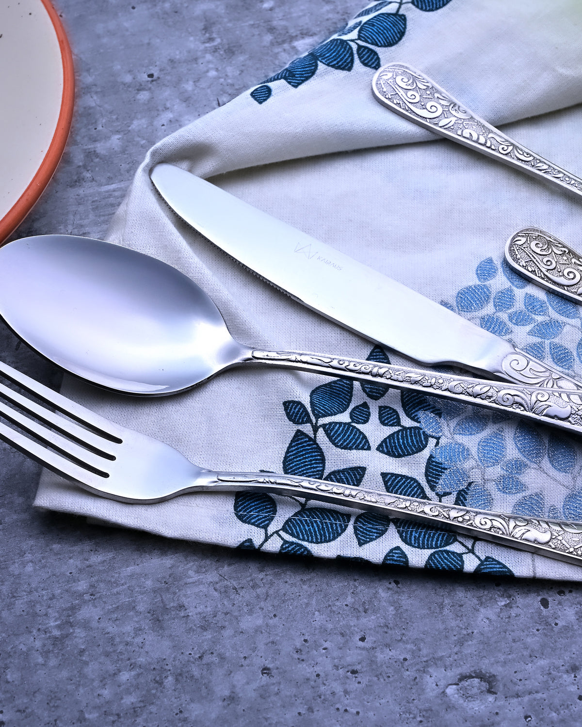 Premium Silverware Set with Polished Metallic Finish