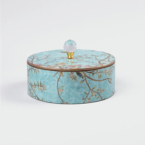 Decorative round wooden box with natural finish
