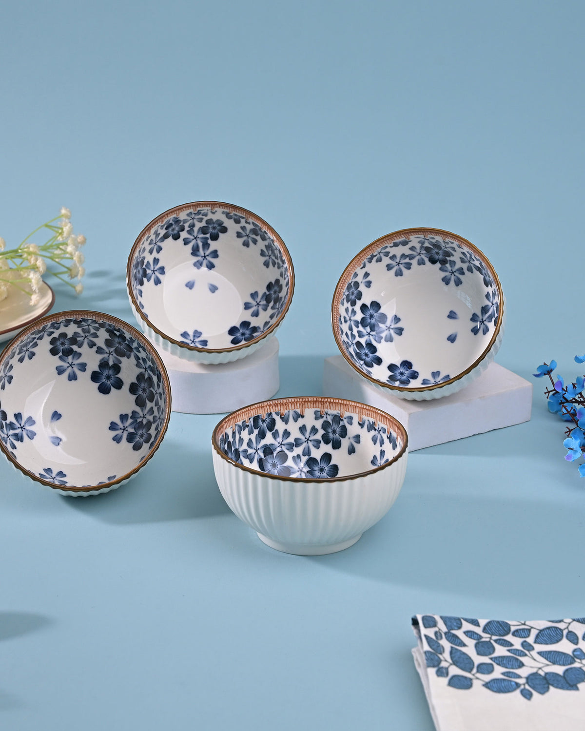 Floral ribbed porcelain bowls set