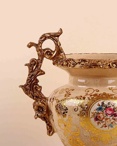 Elegant brass vase featuring intricate Baroque patterns