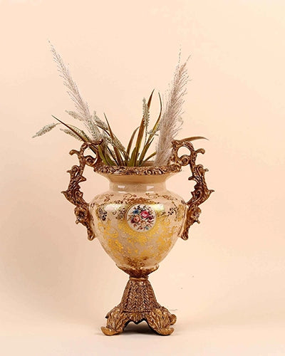 Grand Baroque brass flower vase with ornate detailing