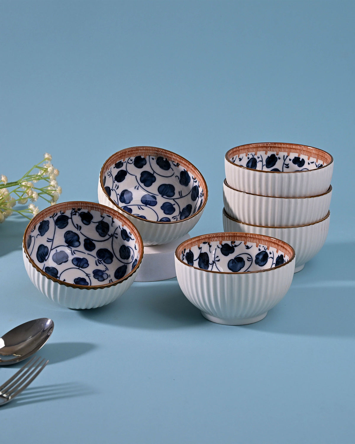 Elegant hand-painted ribbed porcelain bowl set