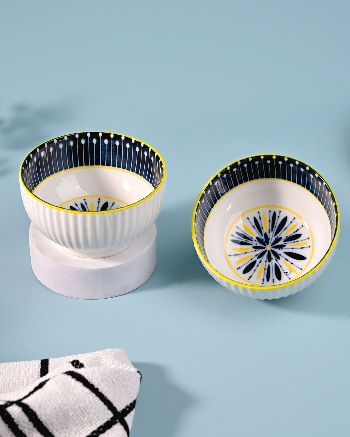 Set of 2 handpainted premium porcelain bowls
