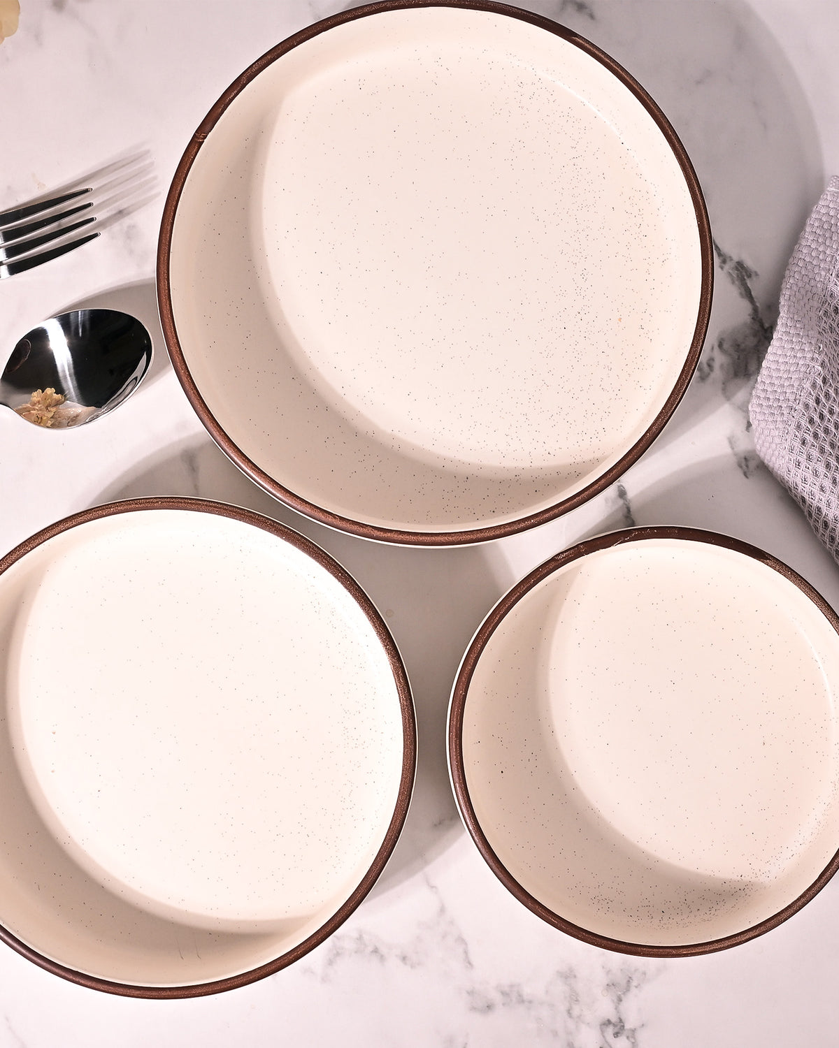 Set of 3 ivory minimalist bowls