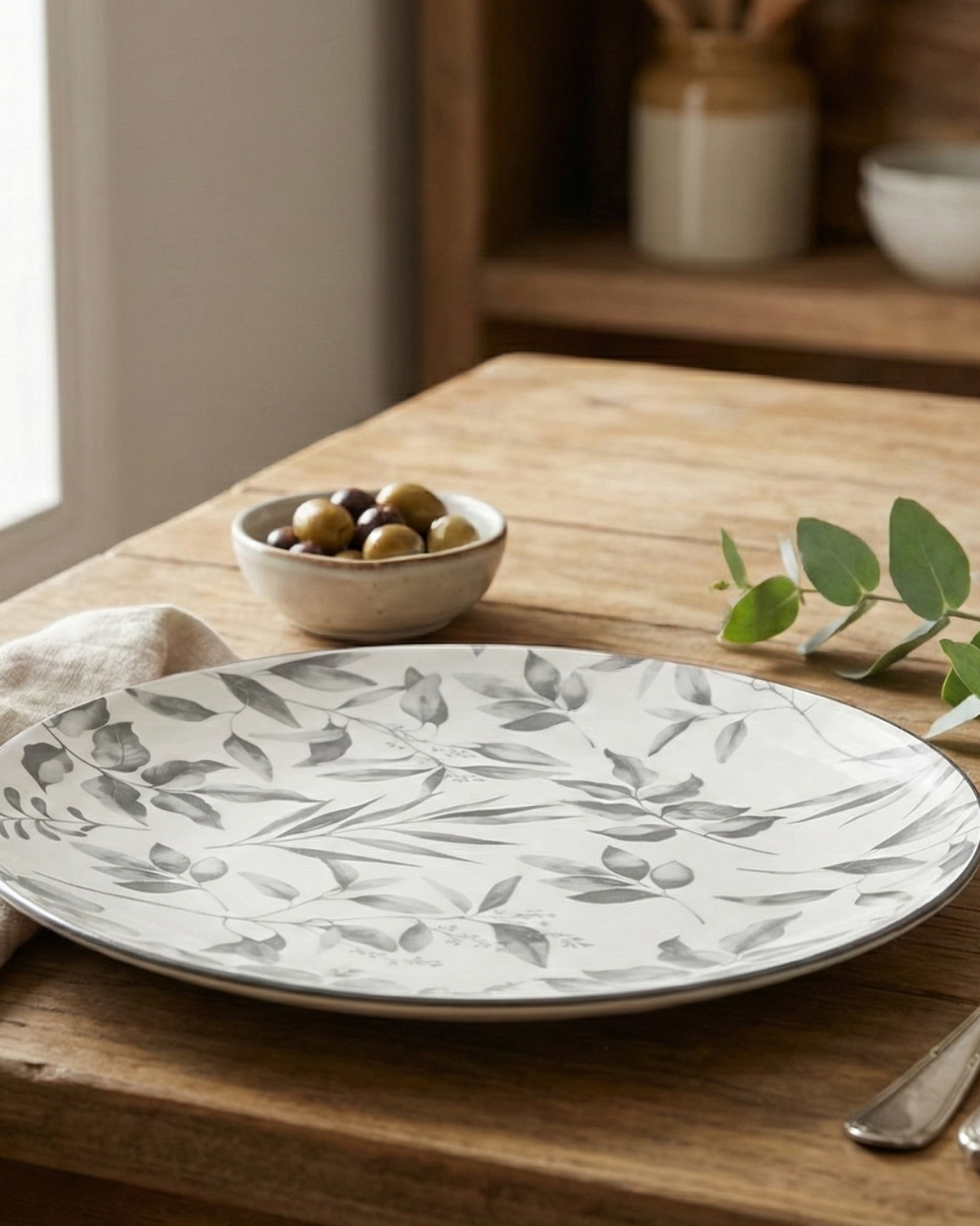 Elegant Ivory porcelain side plate set of four