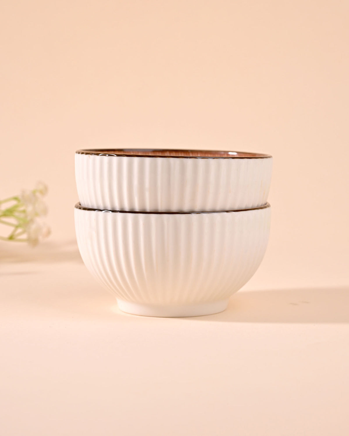 Decorative porcelain bowls with jasmine-inspired design