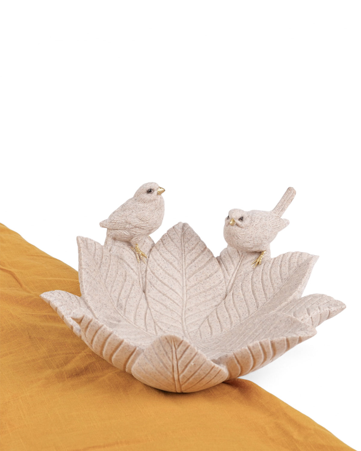 Leaf-shaped Kuhu organiser for organising desk essentials