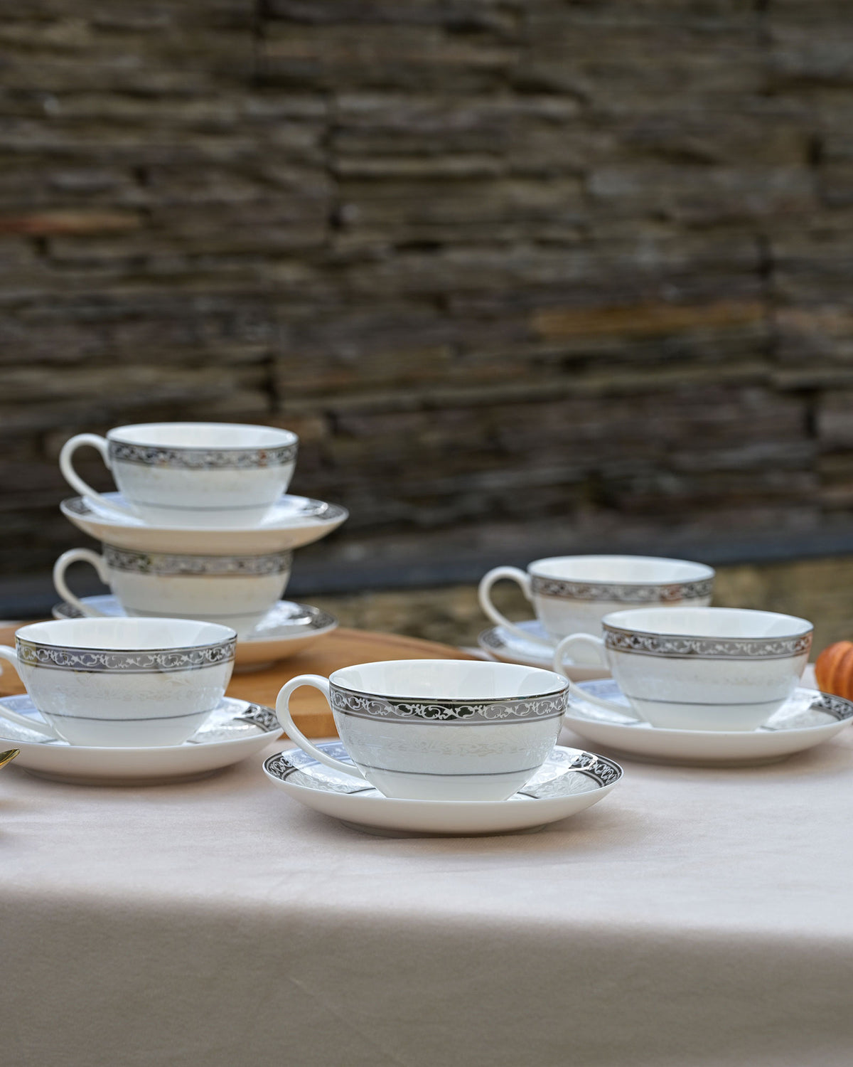 Lagom Charming Bone China Tea Cups with Handle Detail