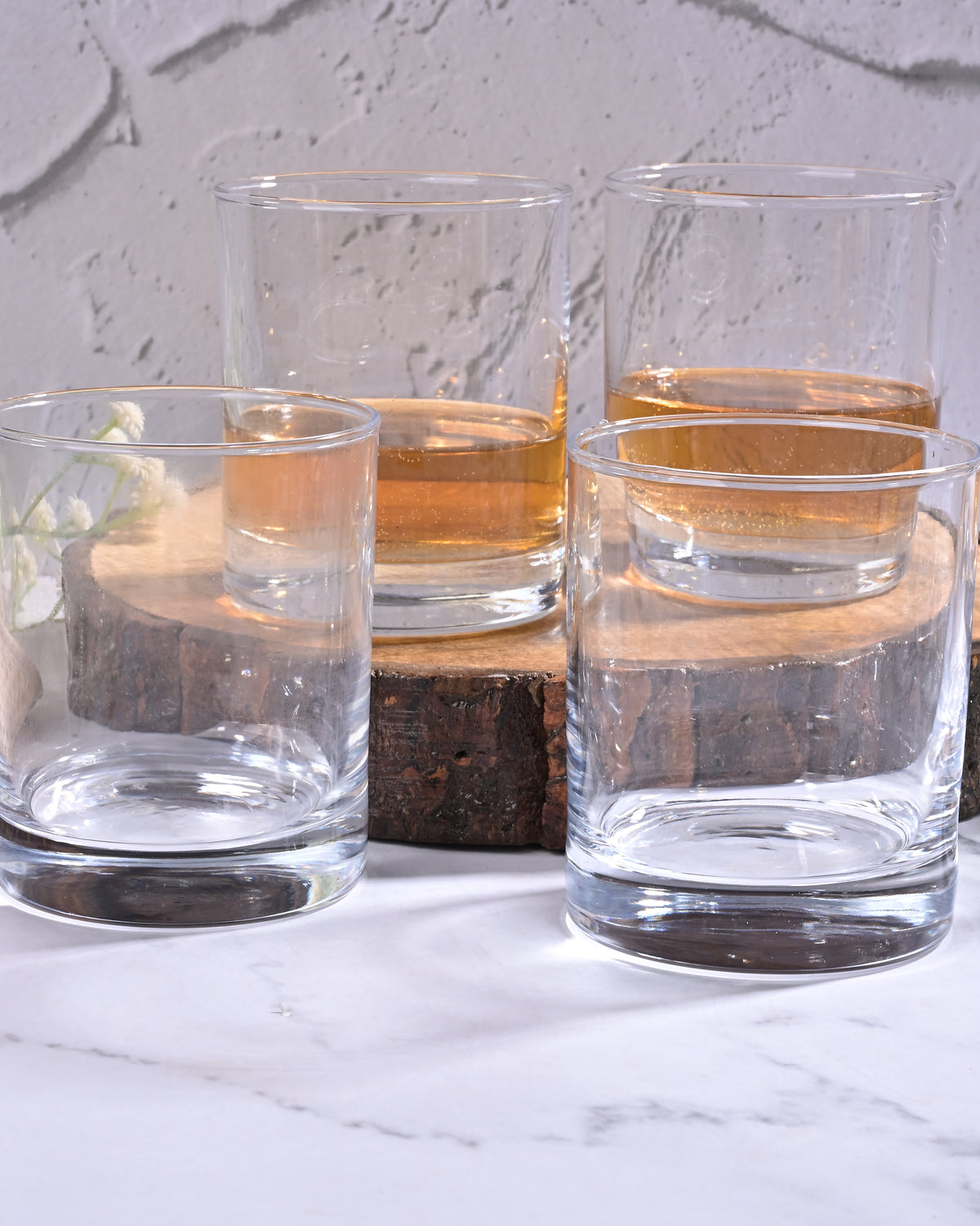 Elegant set of four Luminous drinking glasses