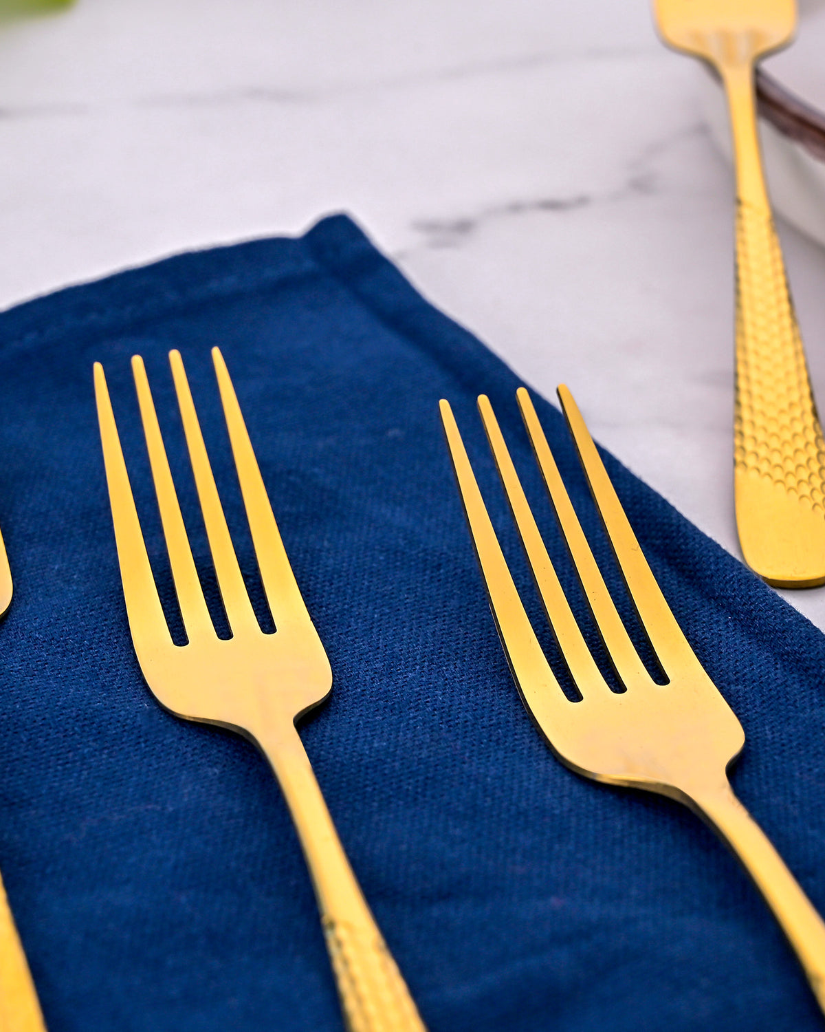 Luxe Gold Dessert Forks for Stylish Dining and Entertaining