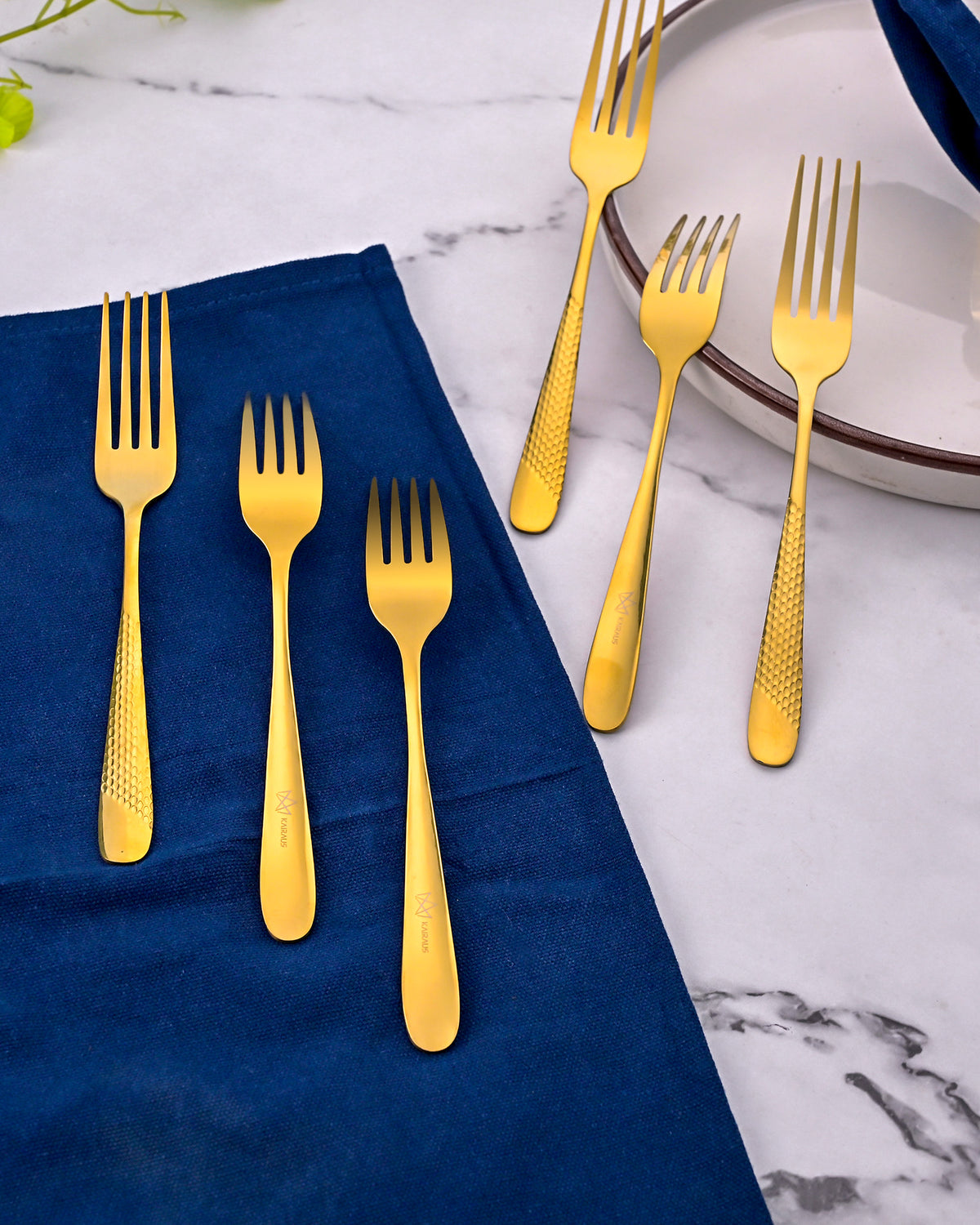 Premium Golden Dessert Forks Set of 6 Made from Stainless Steel