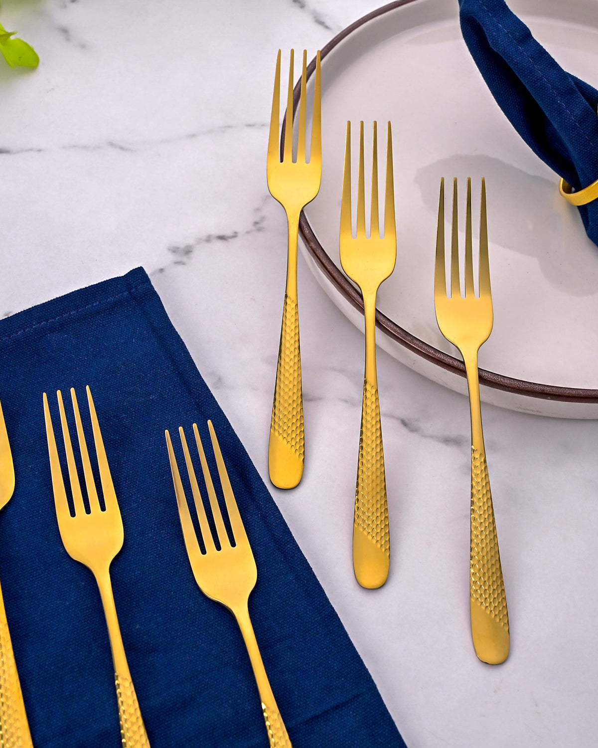 Luxe Gold Dessert Forks for Stylish Dining and Entertaining