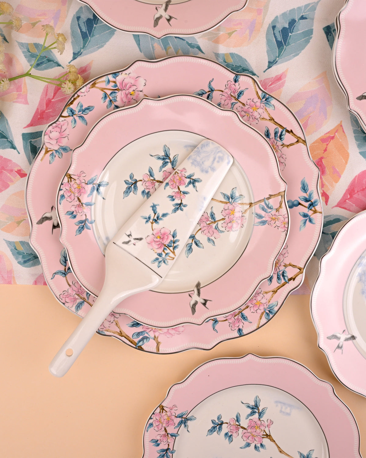 Stylish bone china dining tableware collection