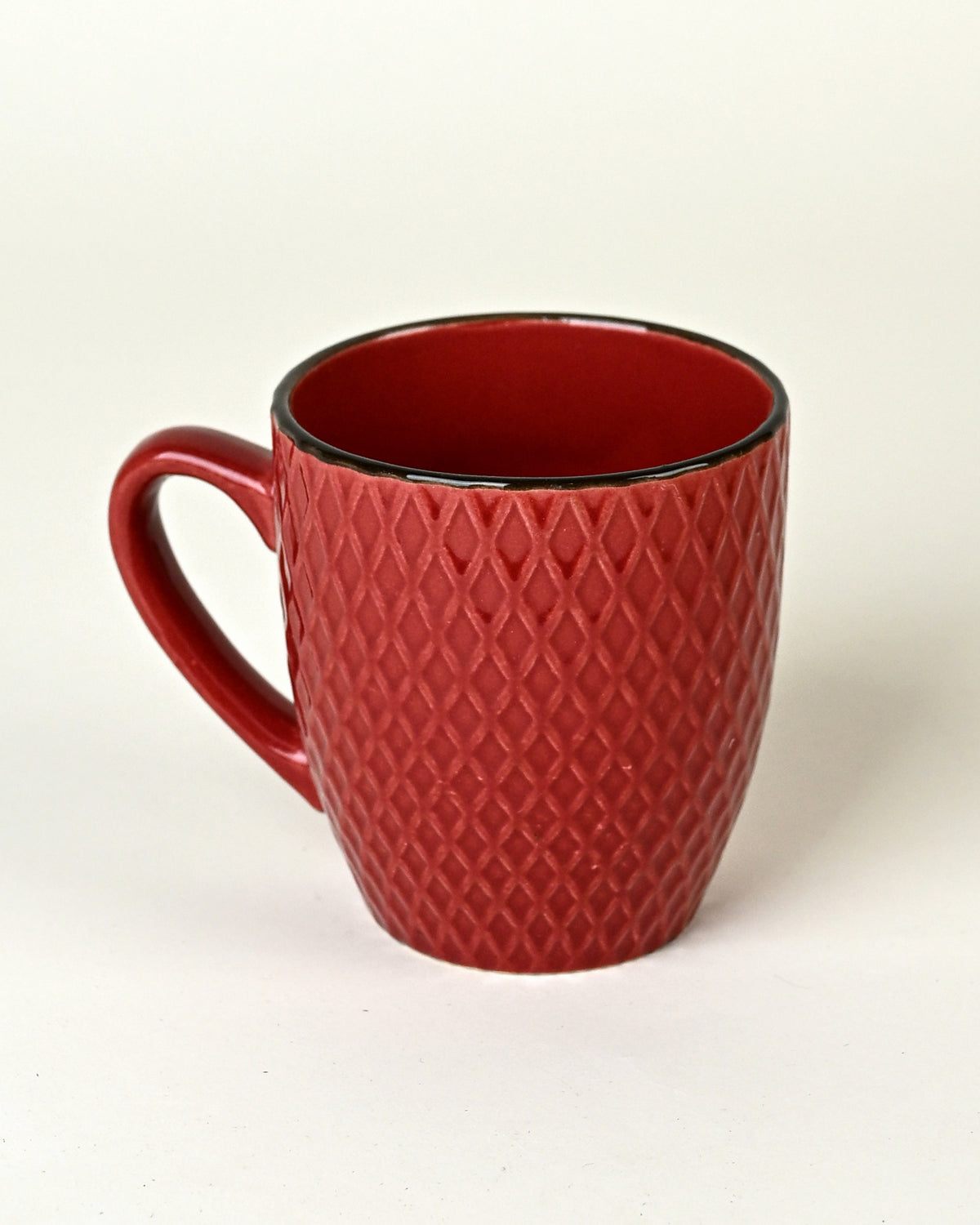 Merlot patterned ceramic mugs set