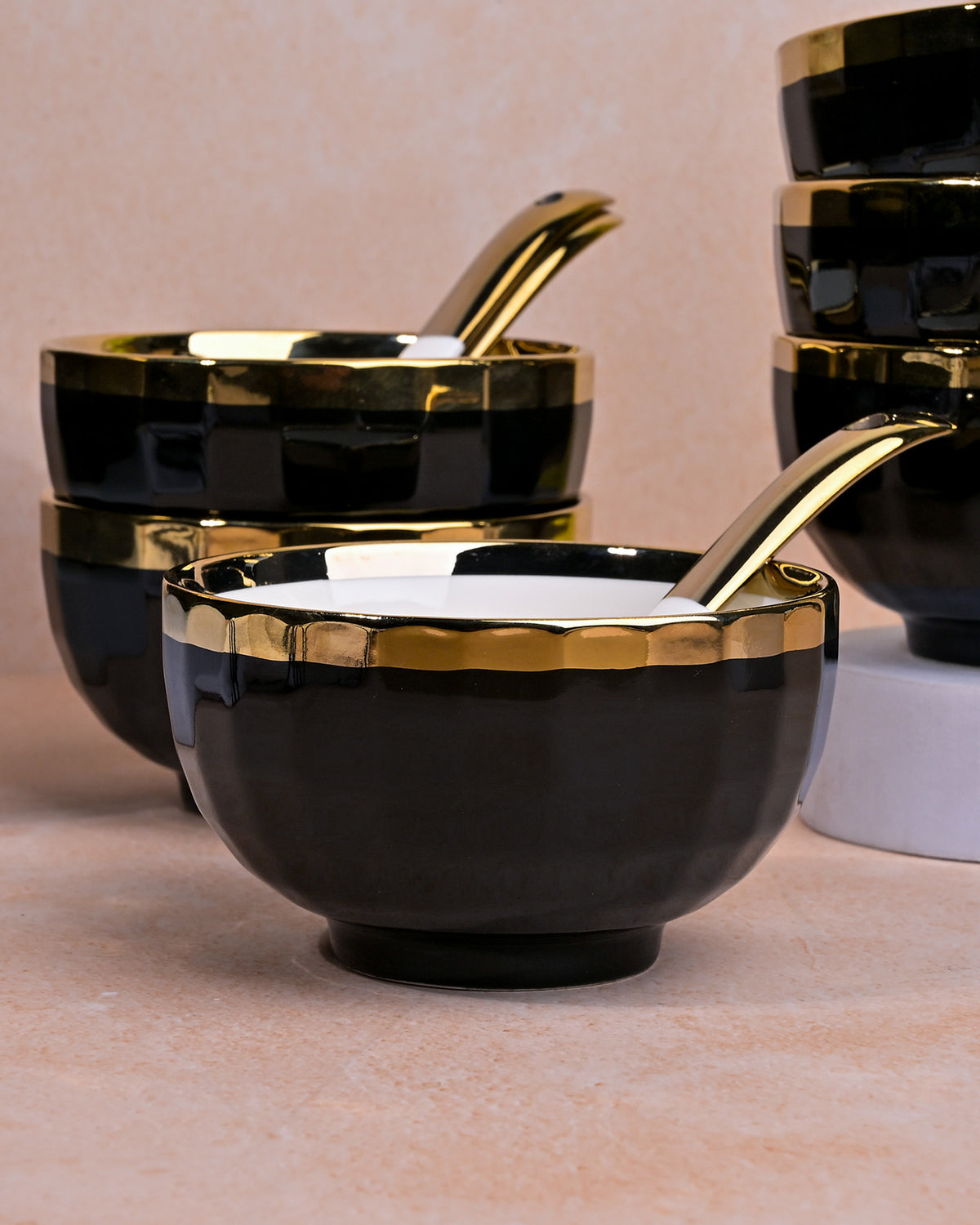 Elegant midnight gold porcelain bowls