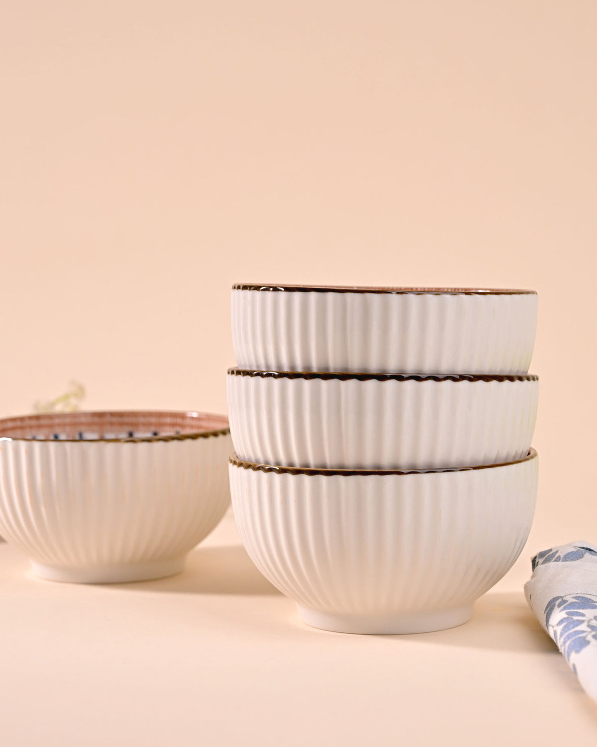 Stylish porcelain serving bowls