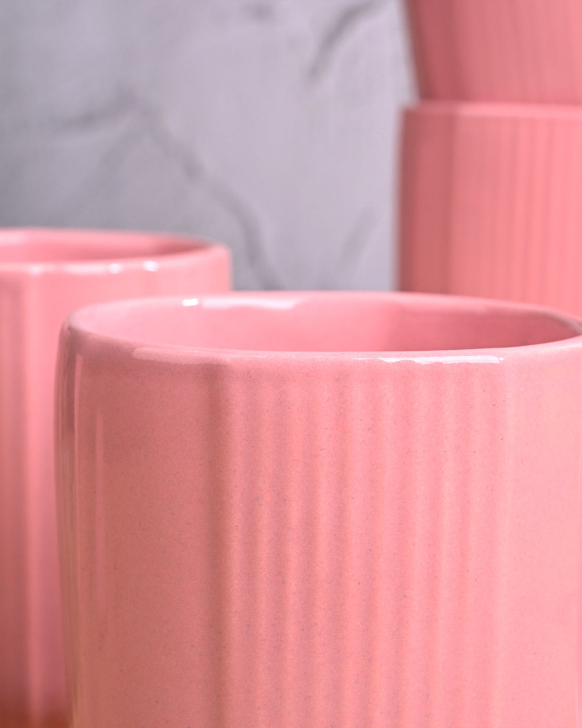 Elegant pink ceramic mug set