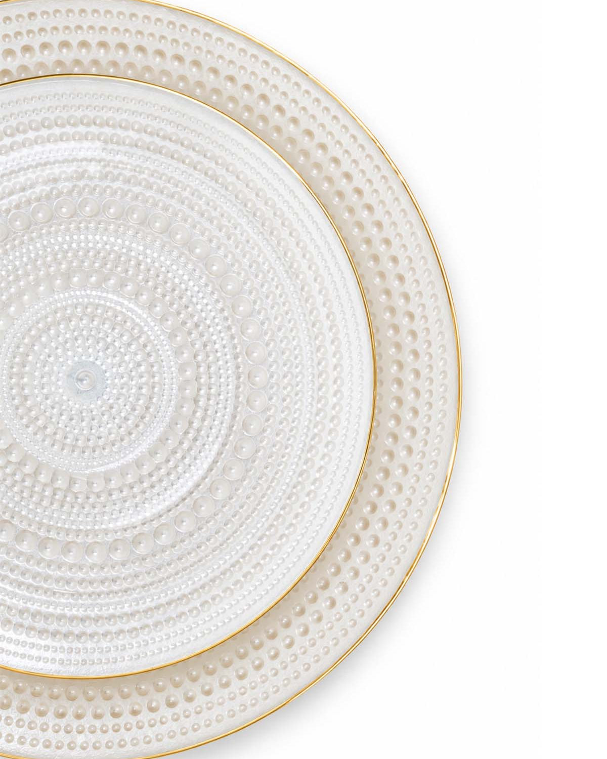 Pearlwave Real Gold Dinner Set highlighting its sophisticated finish