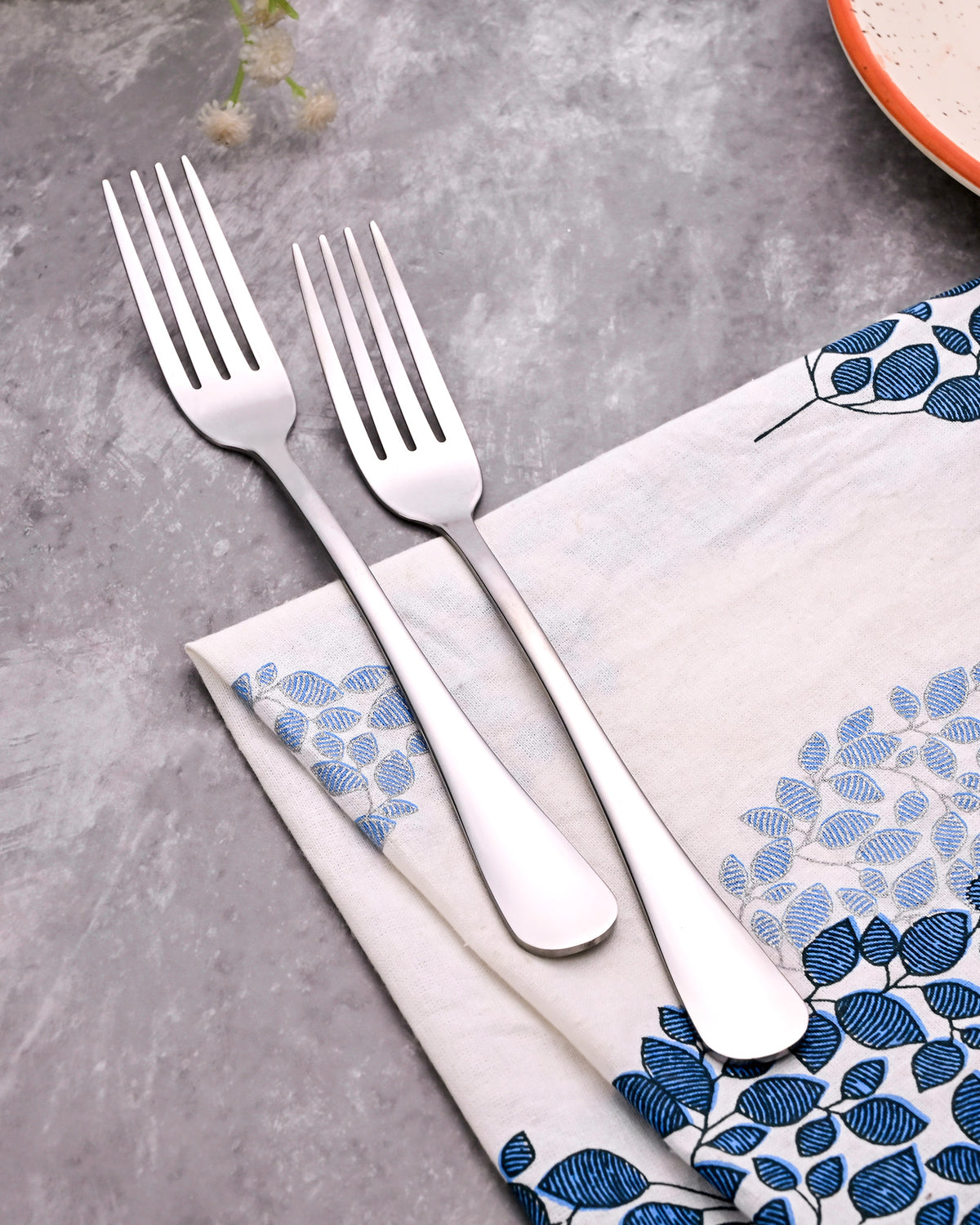 Snappy Silver Forks – Modern Design for Everyday Dining