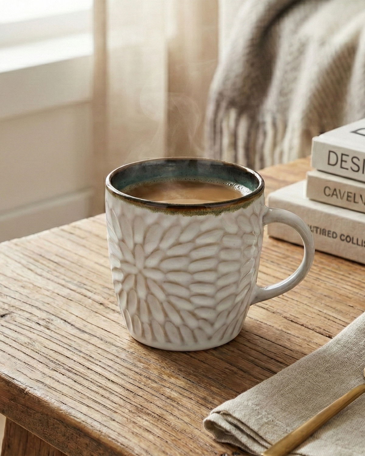 Set of 4 off-white tea cups